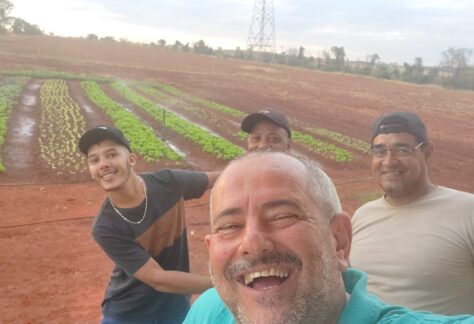 Na Clínica da Alma Unidade II, em Uberlândia - MG, foram colhidos alface, rúcula e almeirão e doados para 80 famílias em situação de vulnerabilidade, atendidas pelo projeto.