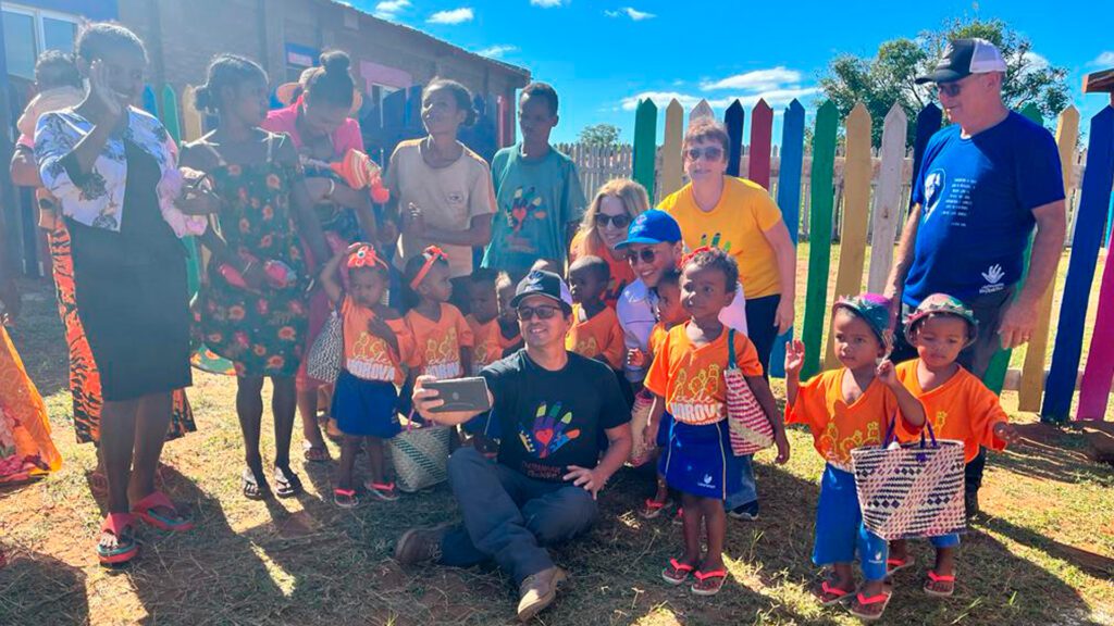 Inauguração da École Horova (Escola Horova)